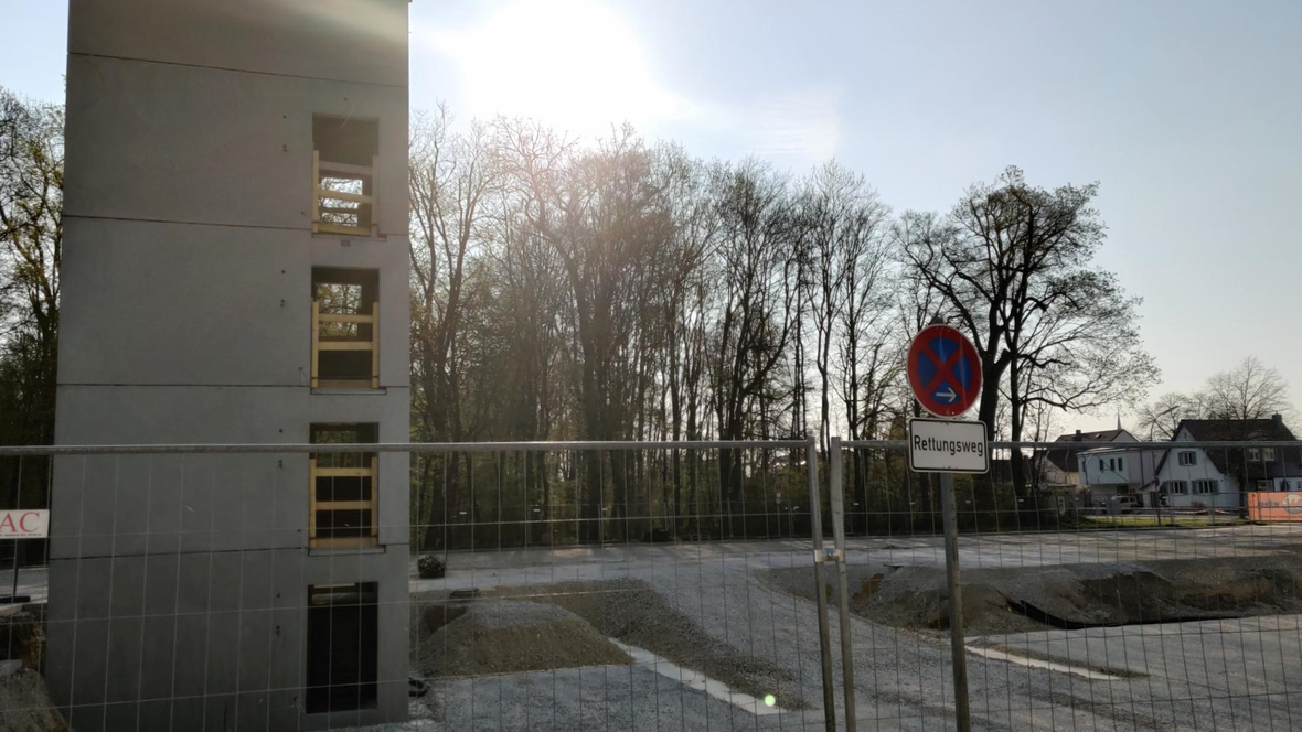 Baustelle des Parkhauses am Parkbad in Neuburg