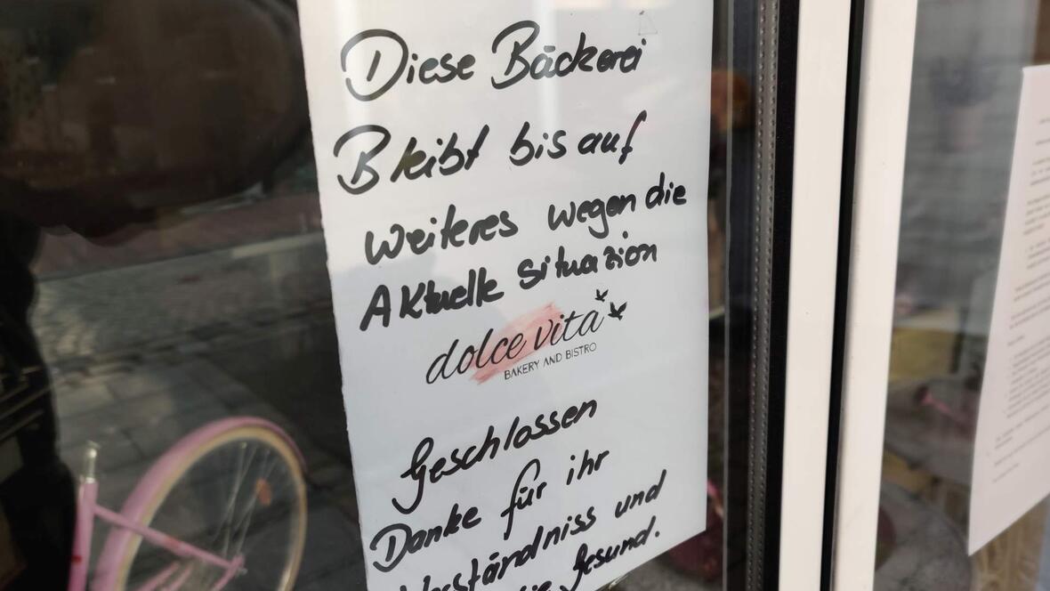 dolce-vita-bakery-and-bistro-neuburg-corona-lockdown-plakat