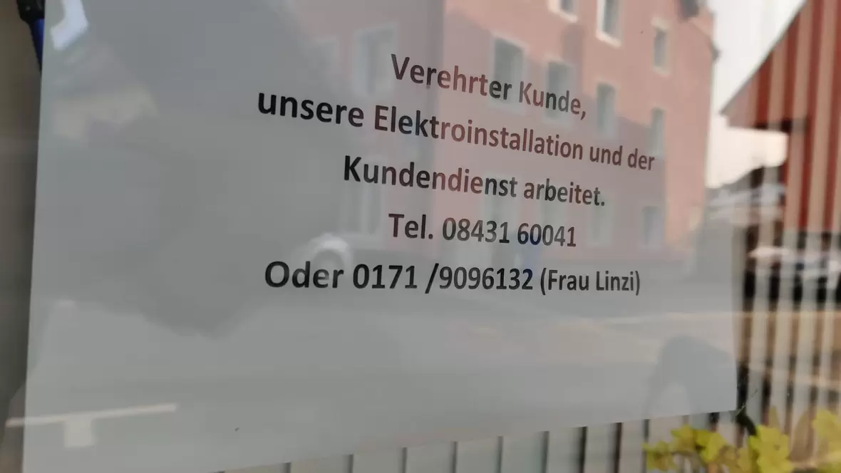 elektro-linzi-neuburg-plakat-corona-lockdown