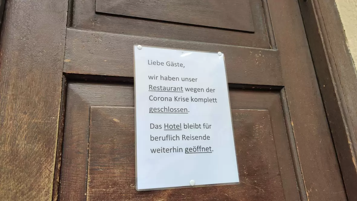 neuwirt-neuburg-corona-lockdown-plakat