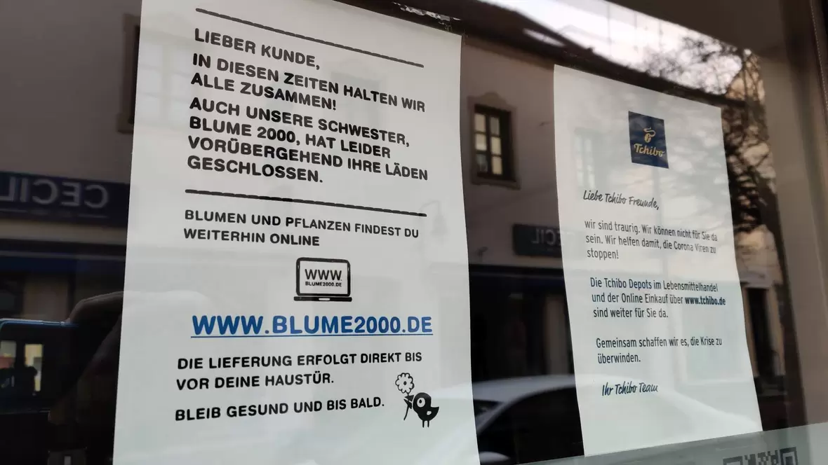 tchibo-plakat-zum-corona-lockdown-in-neuburg