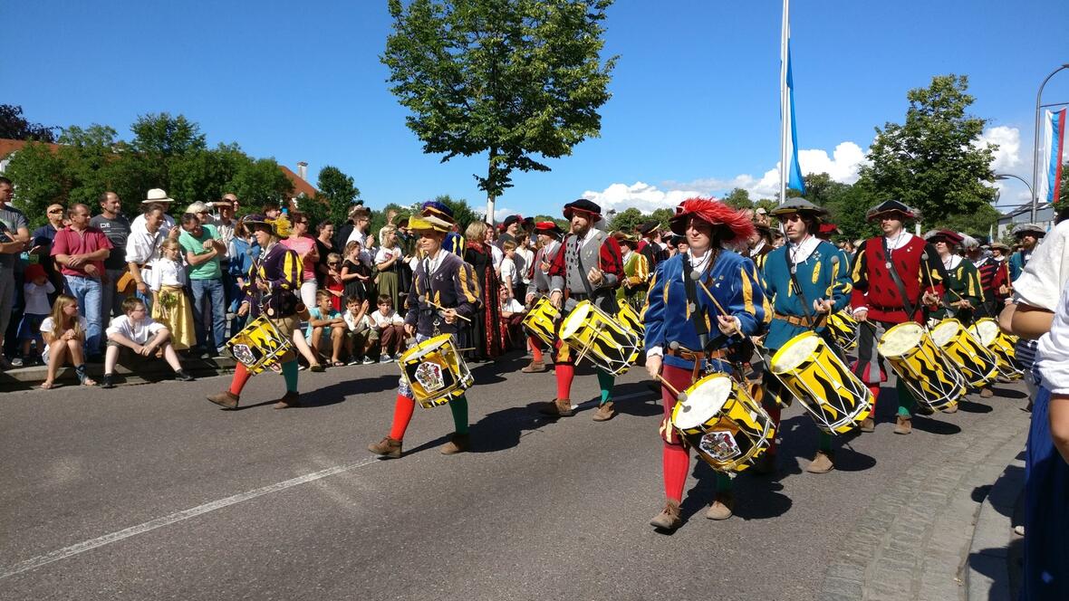 2017-06-30-171544-schlossfest-trommler