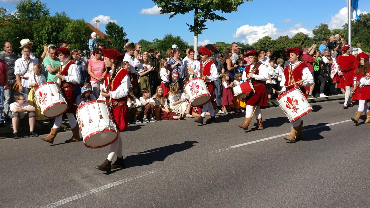 2017-06-30-172343-junge-italienische-trommler