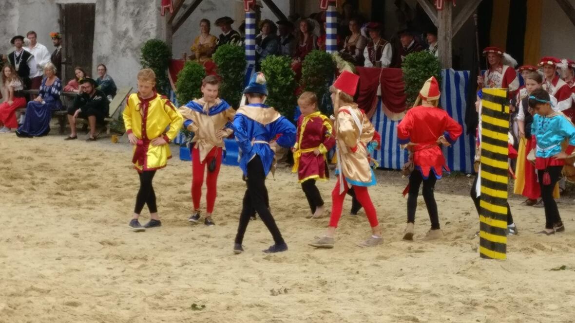 2017-07-01-153832-die-jungen-morisken-beim-tanz