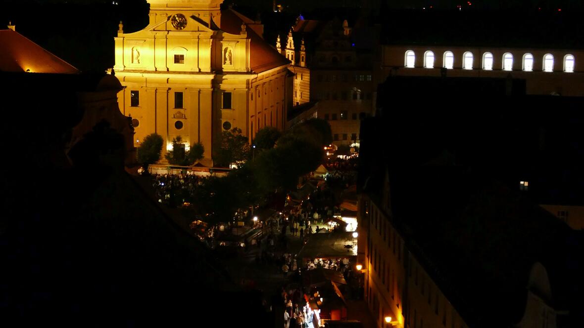 2017-07-11-1010035-die-neuburger-hofkirche-bei-nacht