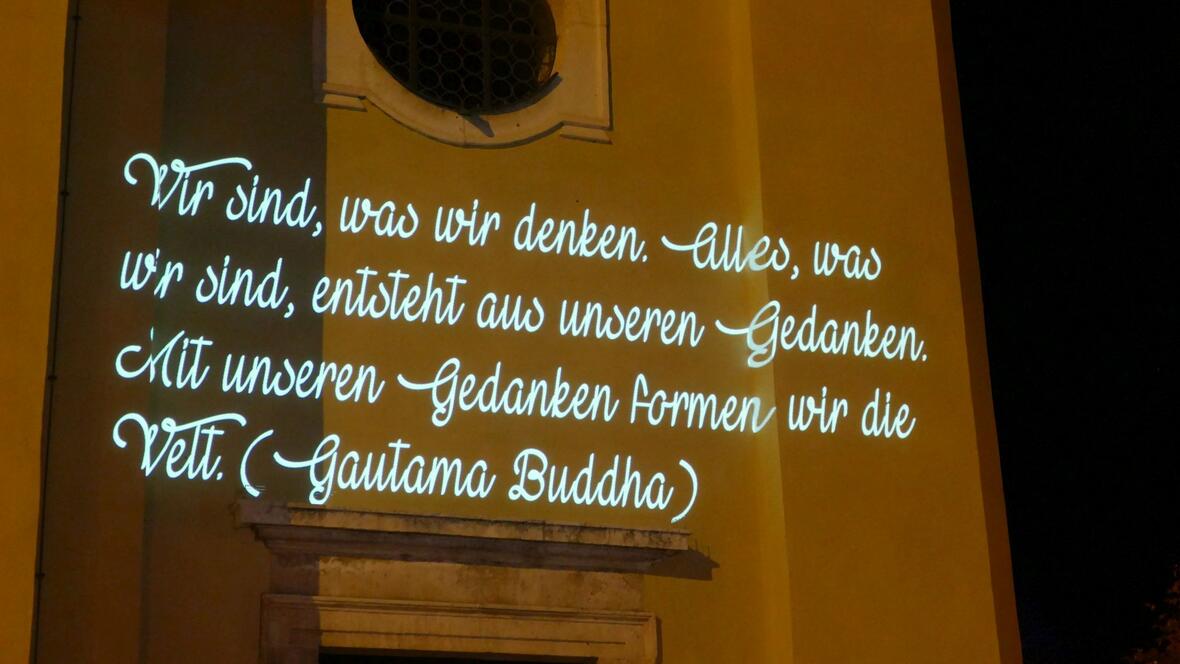2017-10-14-1020132-zitat-von-gautama-buddha-auf-der-hofkirche