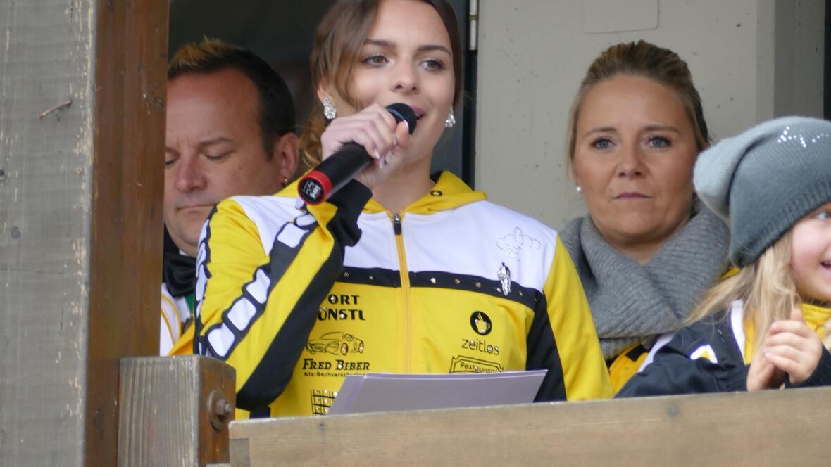 2017-11-11-1020736-zum-dritten-mal-hffmarschall-im-kleinen-hofstaat-mira-meilinger