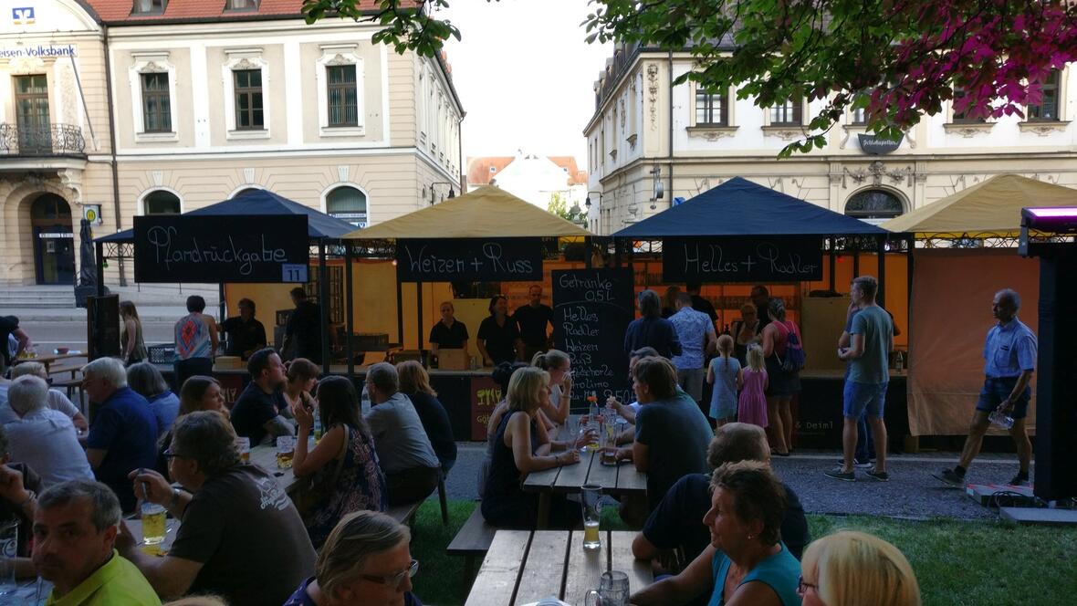 2018-06-08-190502-die-baeckerei-goebel-und-das-team-vom-neuwirt-sorgten-fuer-die-versorgung-mit-getraenken