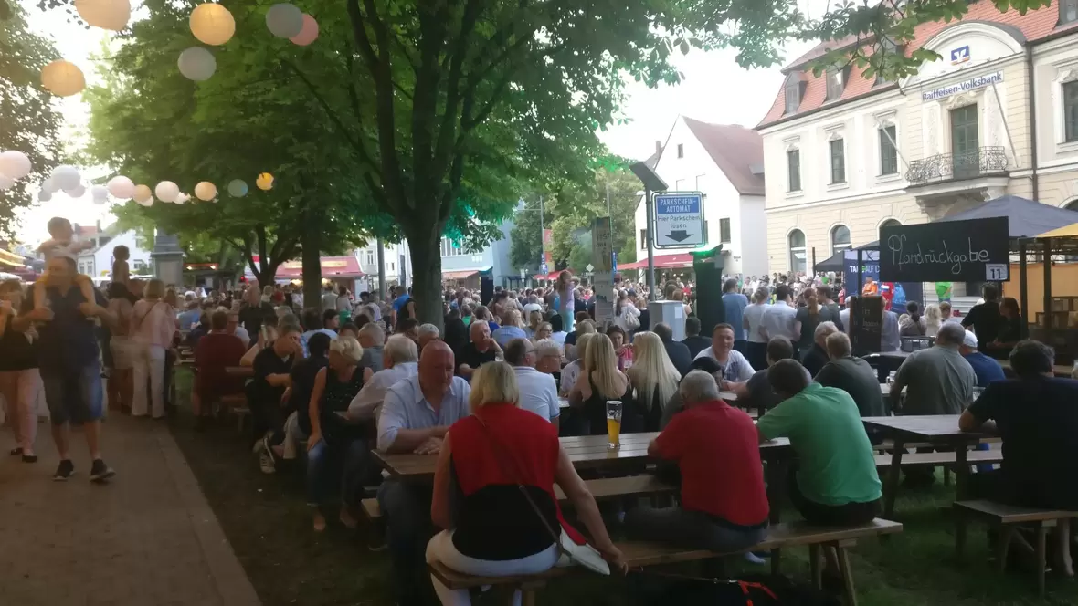 2018-06-10-201549-das-hofgartenfest-war-an-allen-3-tagen-gut-besucht