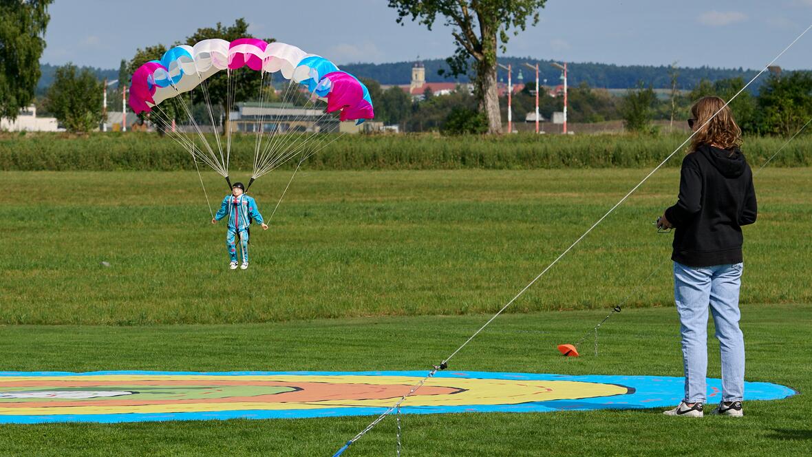 Fallschirm Zielspringen beim RCM-Neuburg