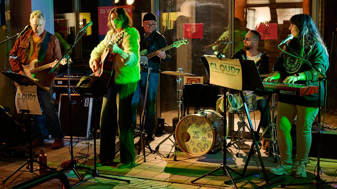 Bunter Treiben in der Innenstadt