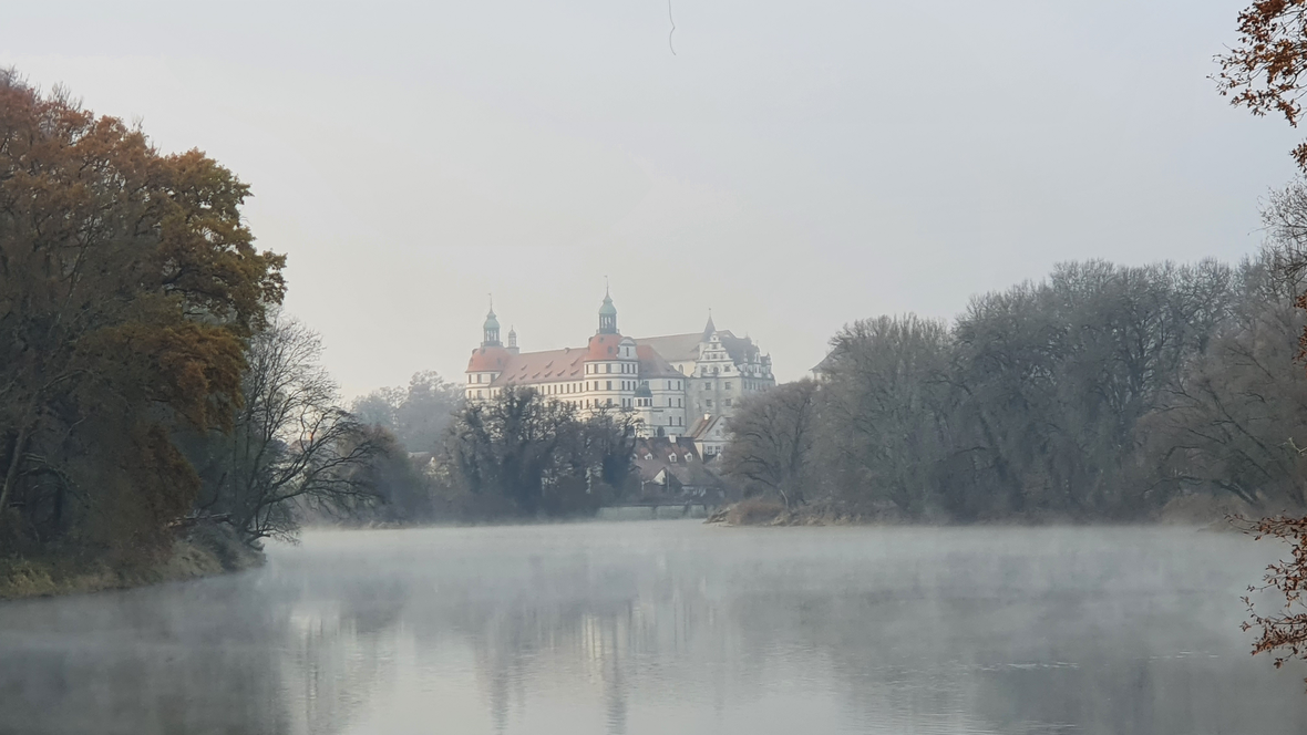 211111-leserfoto-aktion-neuburg-com-nebel-ueber-der-donau