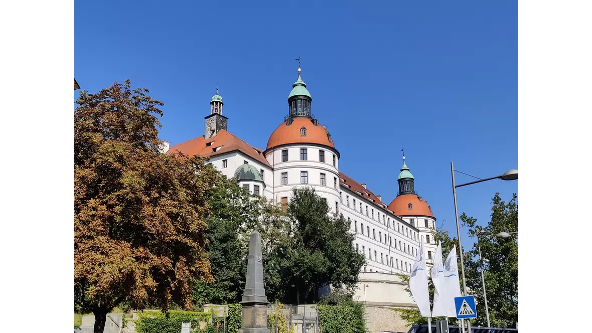 residenzschloss-neuburg