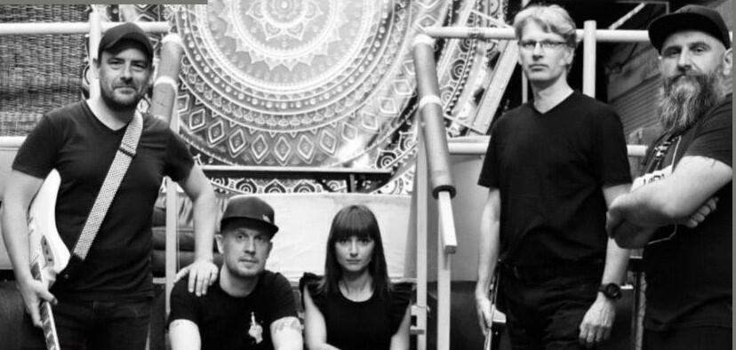 2025-10-05_21-48-10-presse_stereo_five