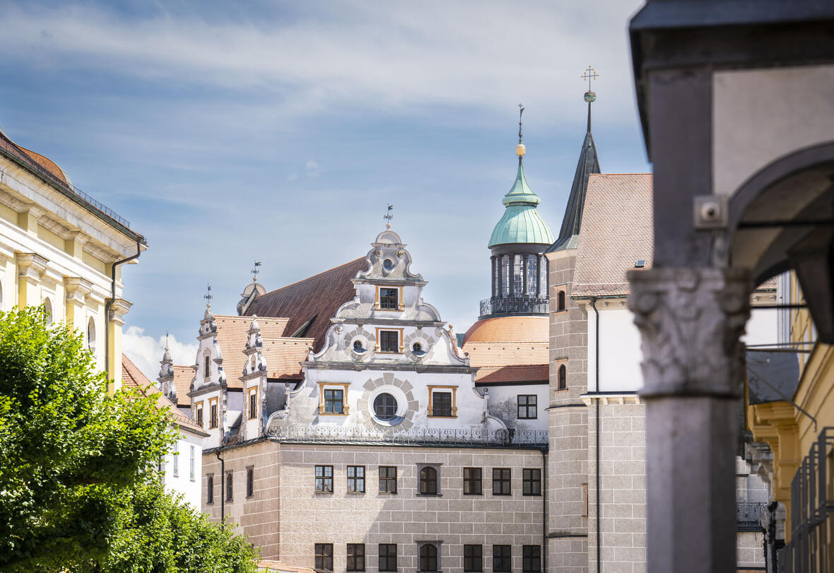 2022_038_amalienstrasse_blick_schloss_quer_lr-c-dietmar_denger
