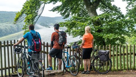 2021-finkenstein-radler-ausblick-querformat-48-c-deusche-donau-maximilian-semsch