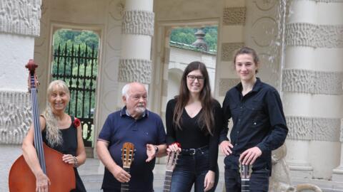 2026-03-03_08-24-01-la_gitarrata