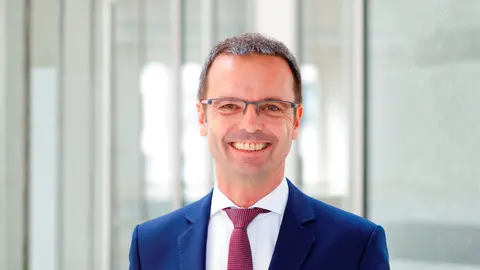  Dr. Markus Ring, Chefarzt der Orthopädie und Unfallchirurgie sowie Leiter des   
Endoprothetikzentrums  