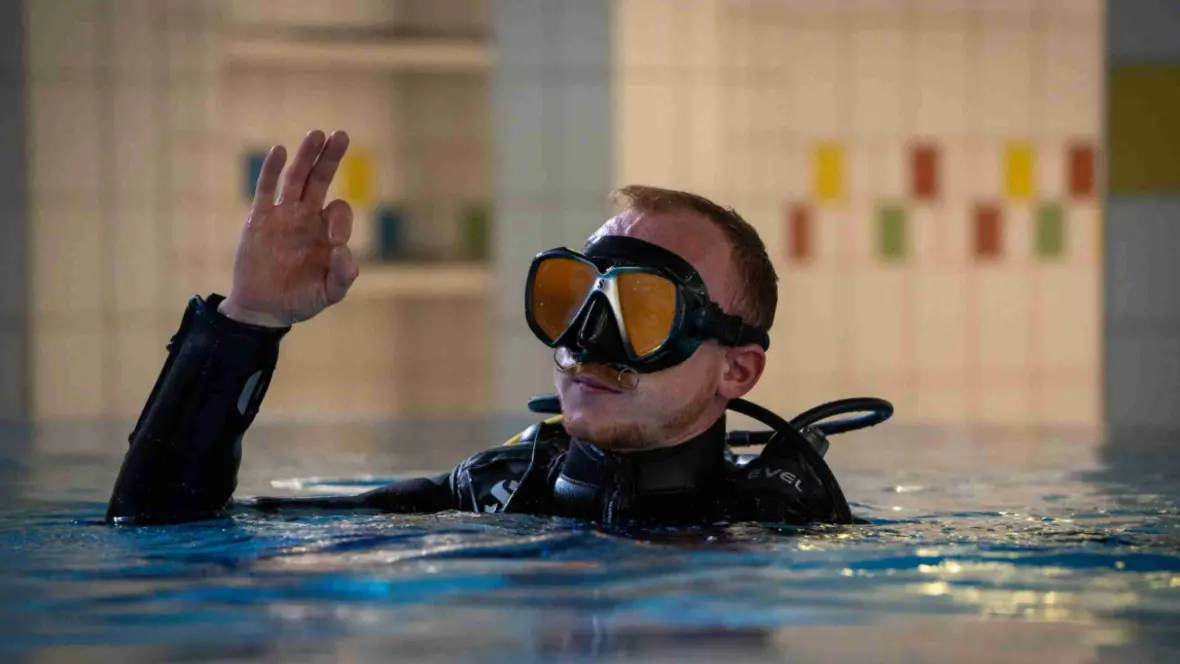 Alles ok im Tauchkurs bei AquaXplore