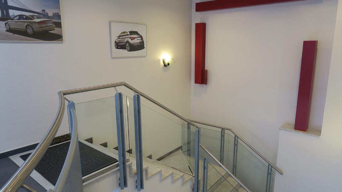 audi-bkk-neuburg-treppenhaus