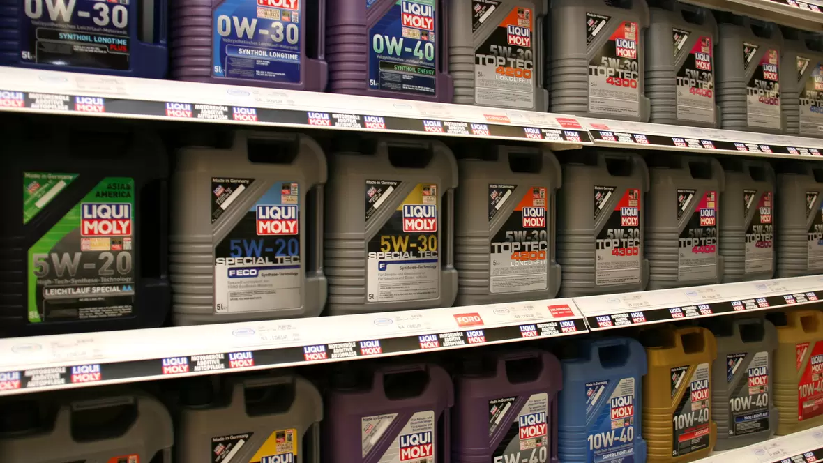 regal-mit-liqui-moly-motorenoelen