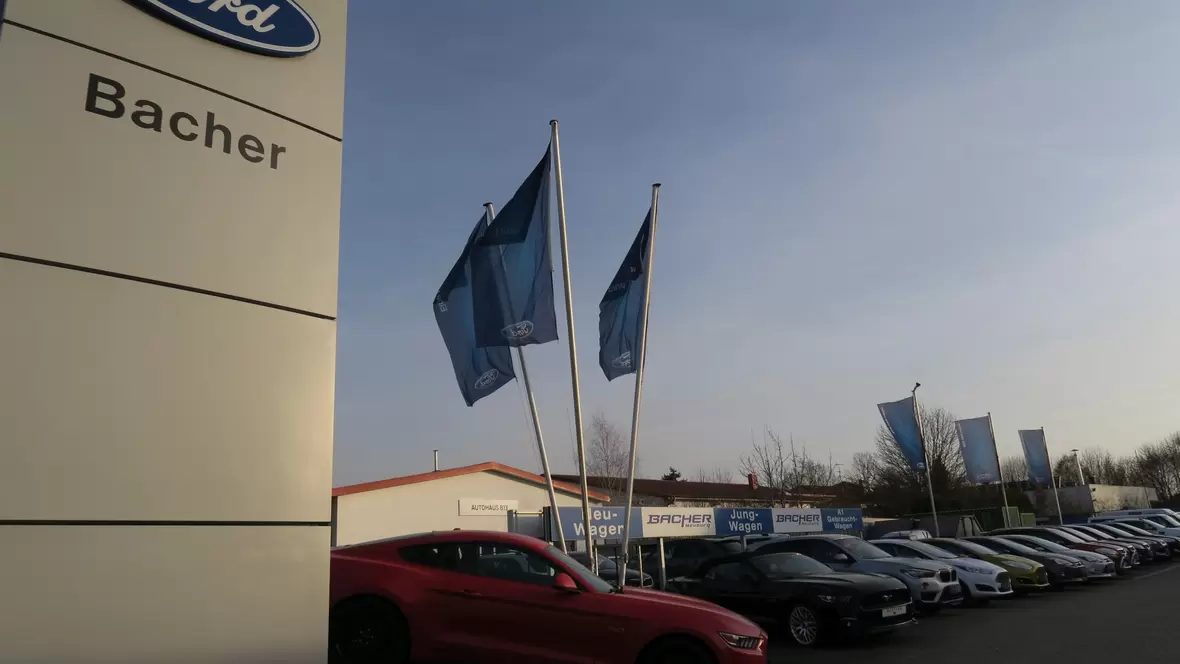 ford-bacher-im-sonnenaufgang