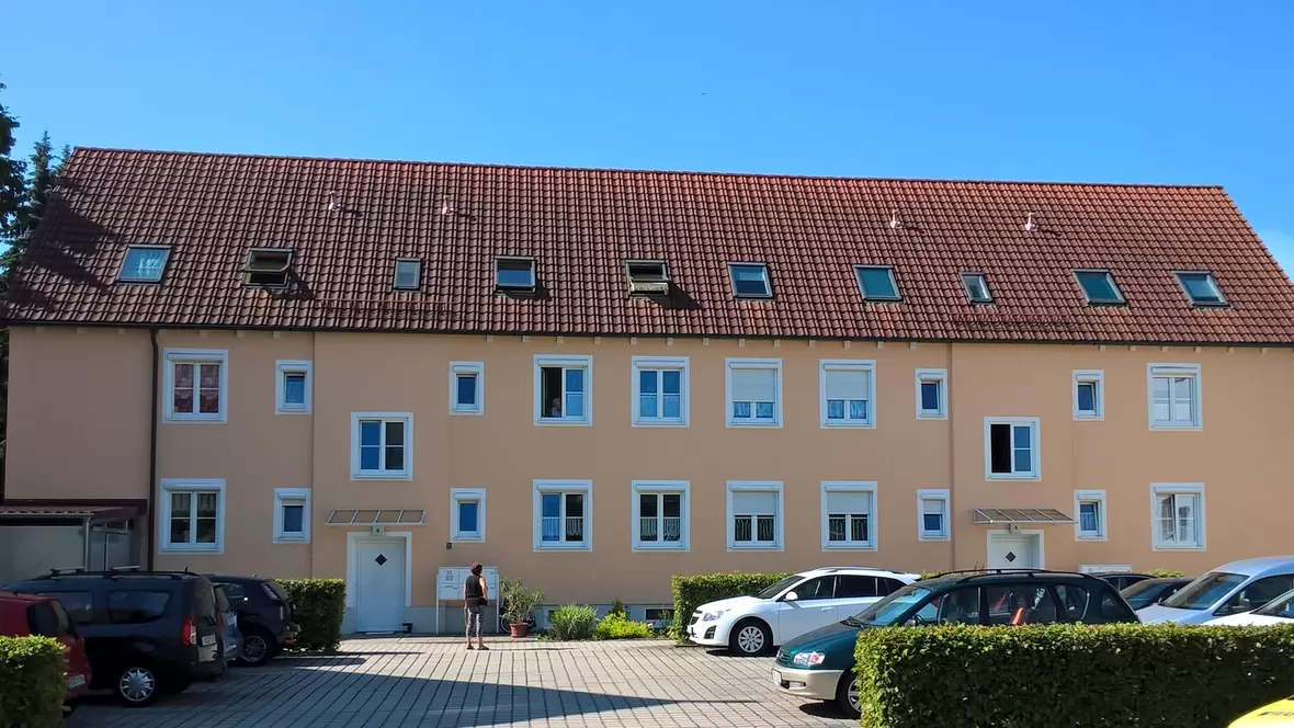 Am Neufeld 6, 8