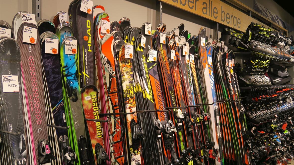 intersport-sepp-duenstl-neuburg-grosse-auswahl-an-skier-und-skischuhen