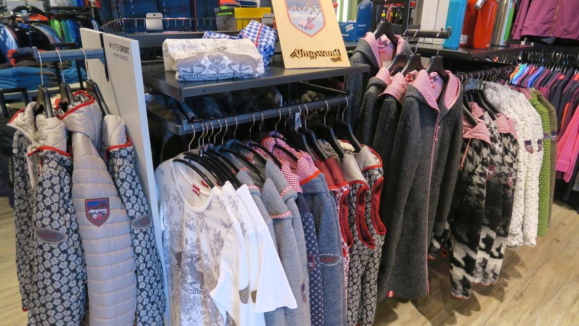intersport-sepp-duenstl-neuburg-warme-kleidung-fuer-den-winter