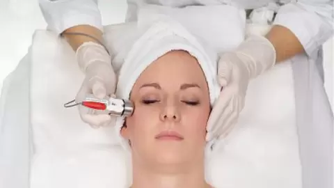 Durchführung einer Mesoporation bei Kosmetik Oppenheimer